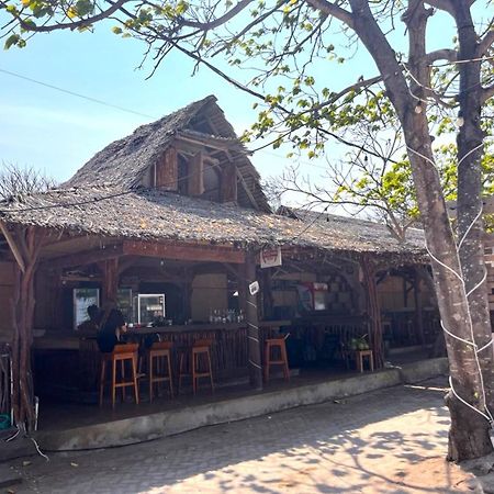 Q'Pelagos Sunset Bungalow ギリ・トラワンガン エクステリア 写真