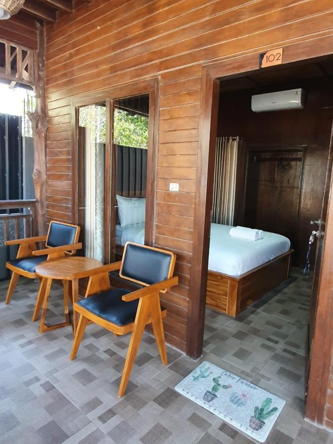 Q'Pelagos Sunset Bungalow ギリ・トラワンガン エクステリア 写真